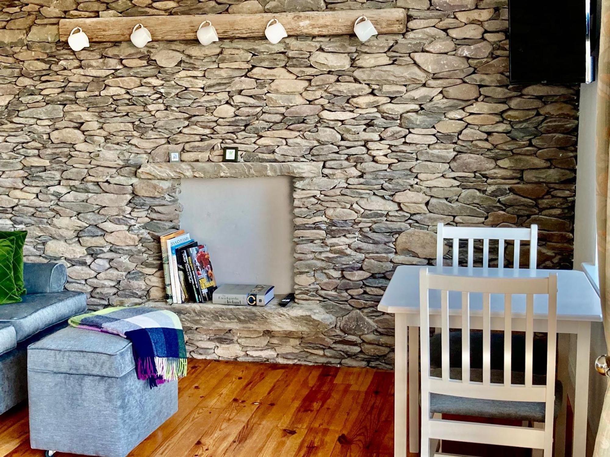 Cille Apartments, Ballyferriter Village Dış mekan fotoğraf